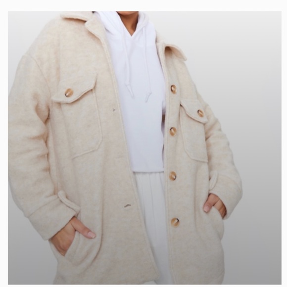 ✨NWT Pretty Little Thing Oatmeal Shacket One Sz✨ - Picture 5 of 5